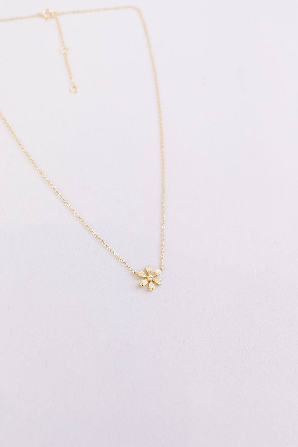 Diamond Daisy Necklace | Gold - Poppy and Stella