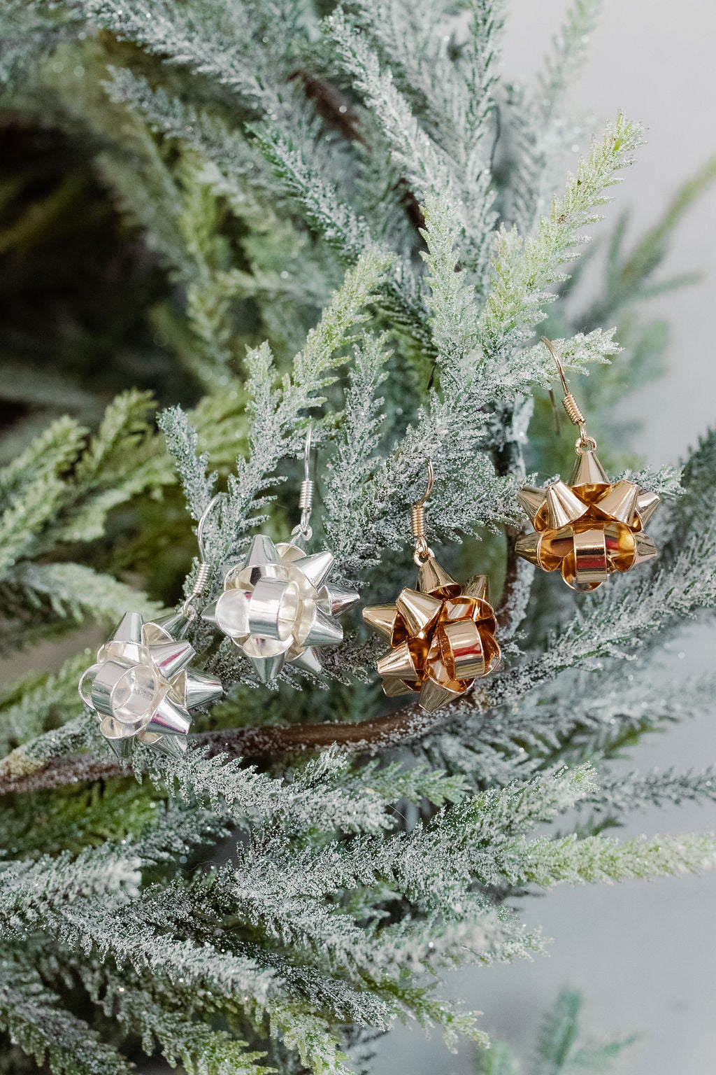 Dangle Gift Bow Earrings | Silver - Poppy and Stella