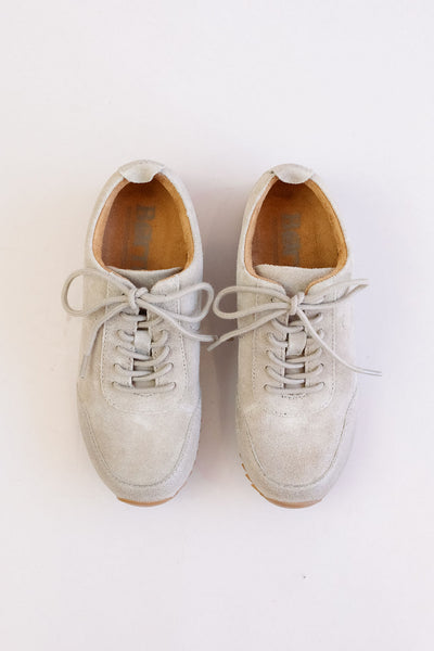 Lynn Suede Sneaker | Cream Distressed - Poppy and Stella