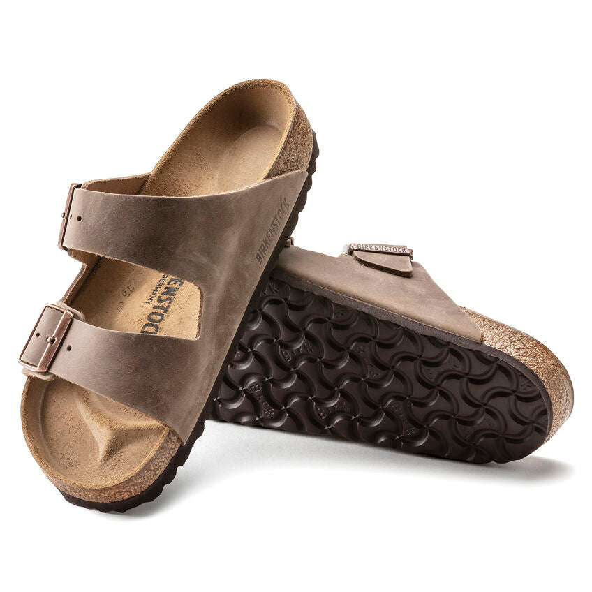 Birkenstock | Arizona Oiled Leather Sandal | Tobacco Brown