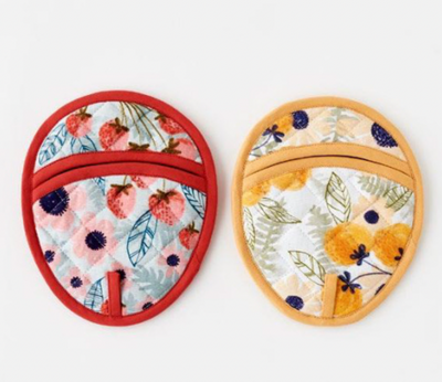 Berries & Florals Oval Pot Holder | Assorted - Poppy and Stella