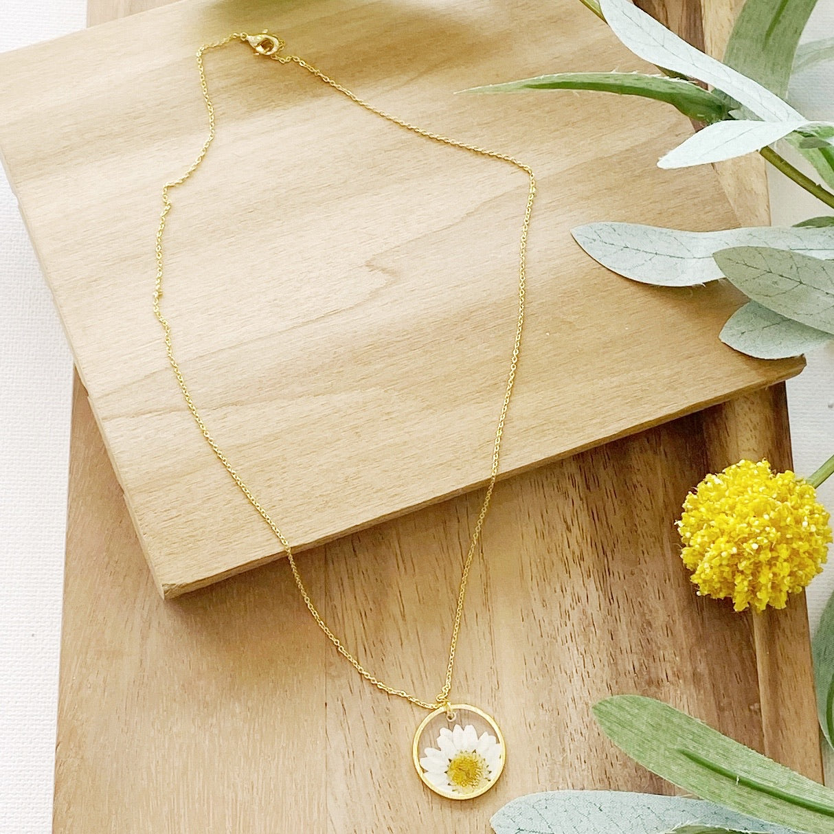 Pressed Flower Necklace | Daisy | Gold