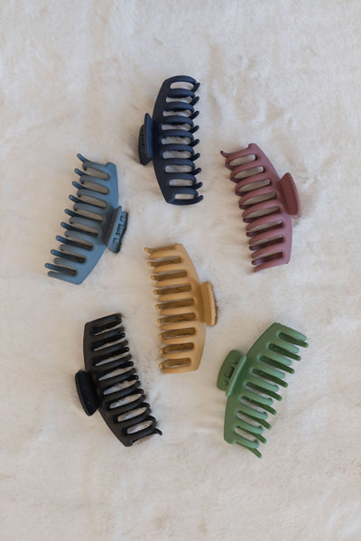 Theia Large Matte Claw Clip | Assorted - Poppy and Stella