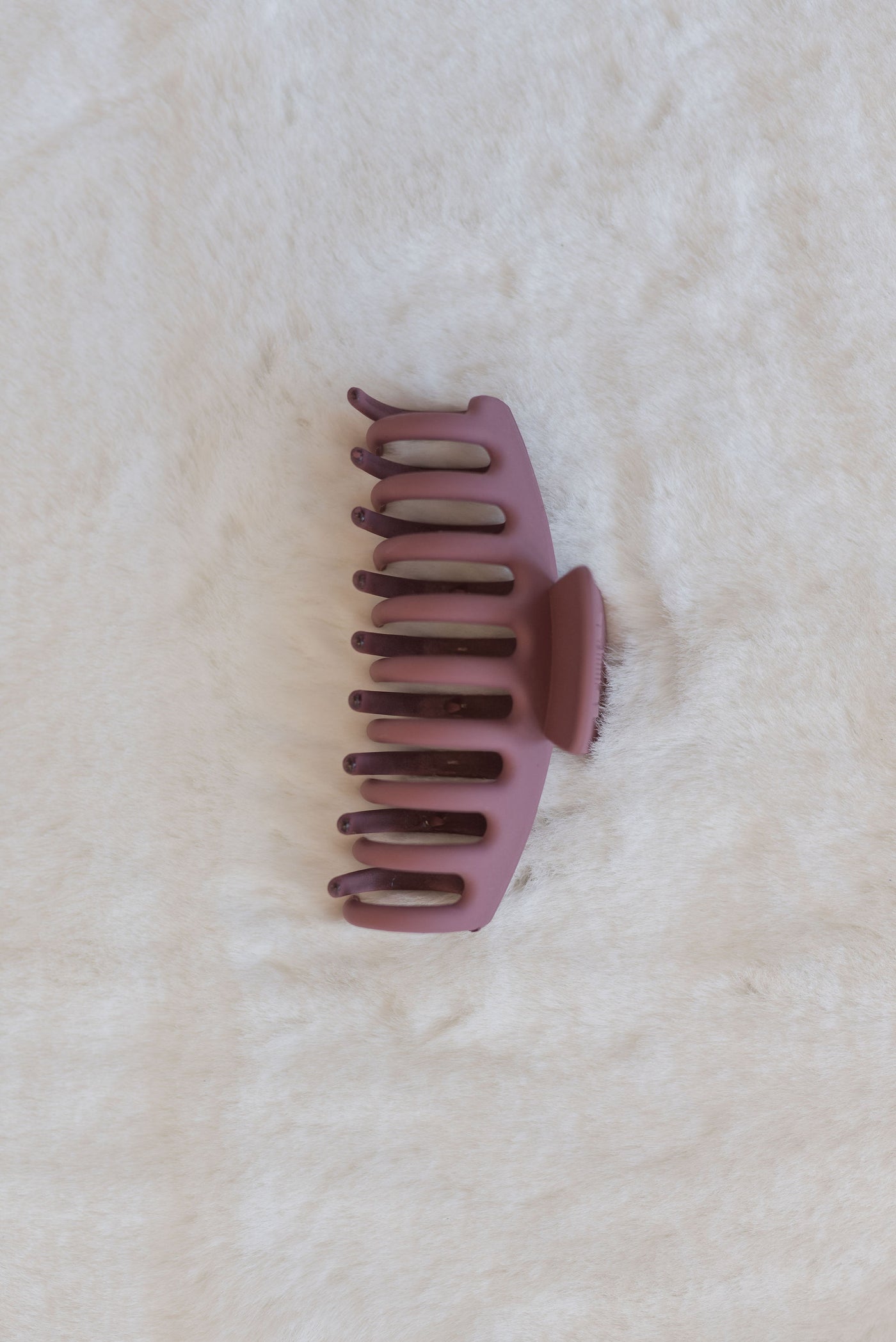 Theia Large Matte Claw Clip | Assorted - Poppy and Stella