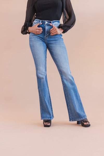 Este High Rise Flare Jean